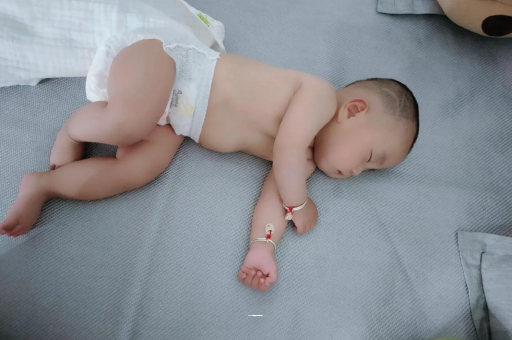 文昌怀孕多久会显肚子
